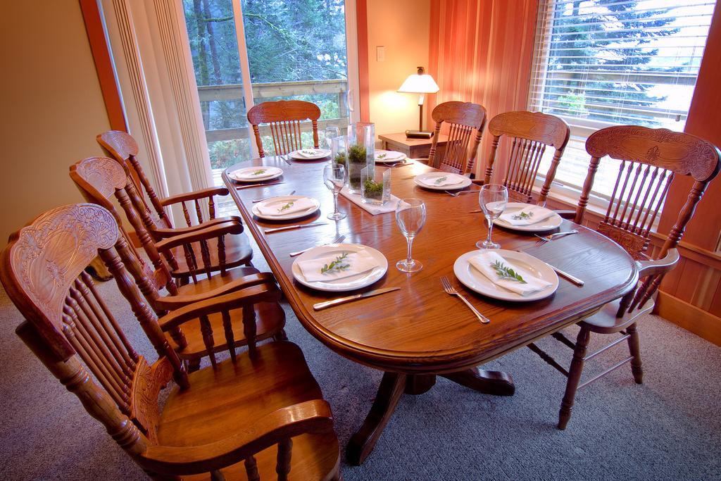Gowlland Harbour Resort Heriot Bay Экстерьер фото